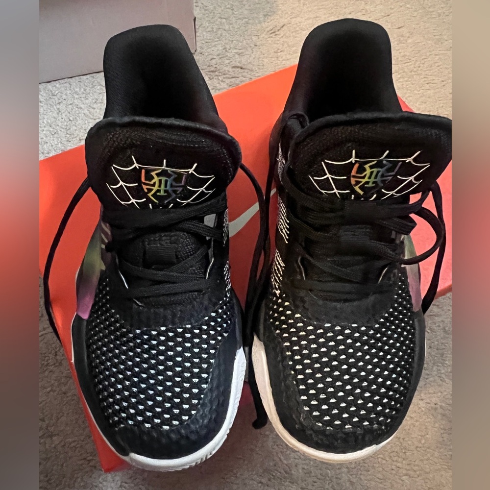 Adidas D.O.N. Issue #1 Black Rainbow Spider Web Basketball Shoes kids Gradient